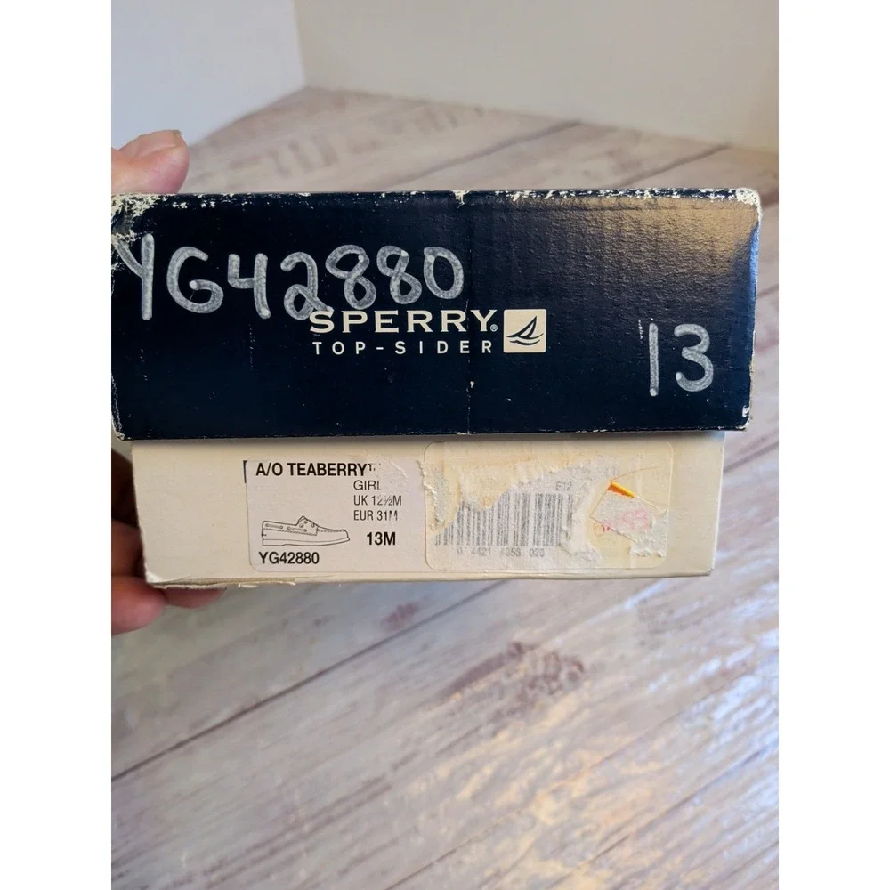 Sperry top sider girls teaberry/shiney pink size 13 M